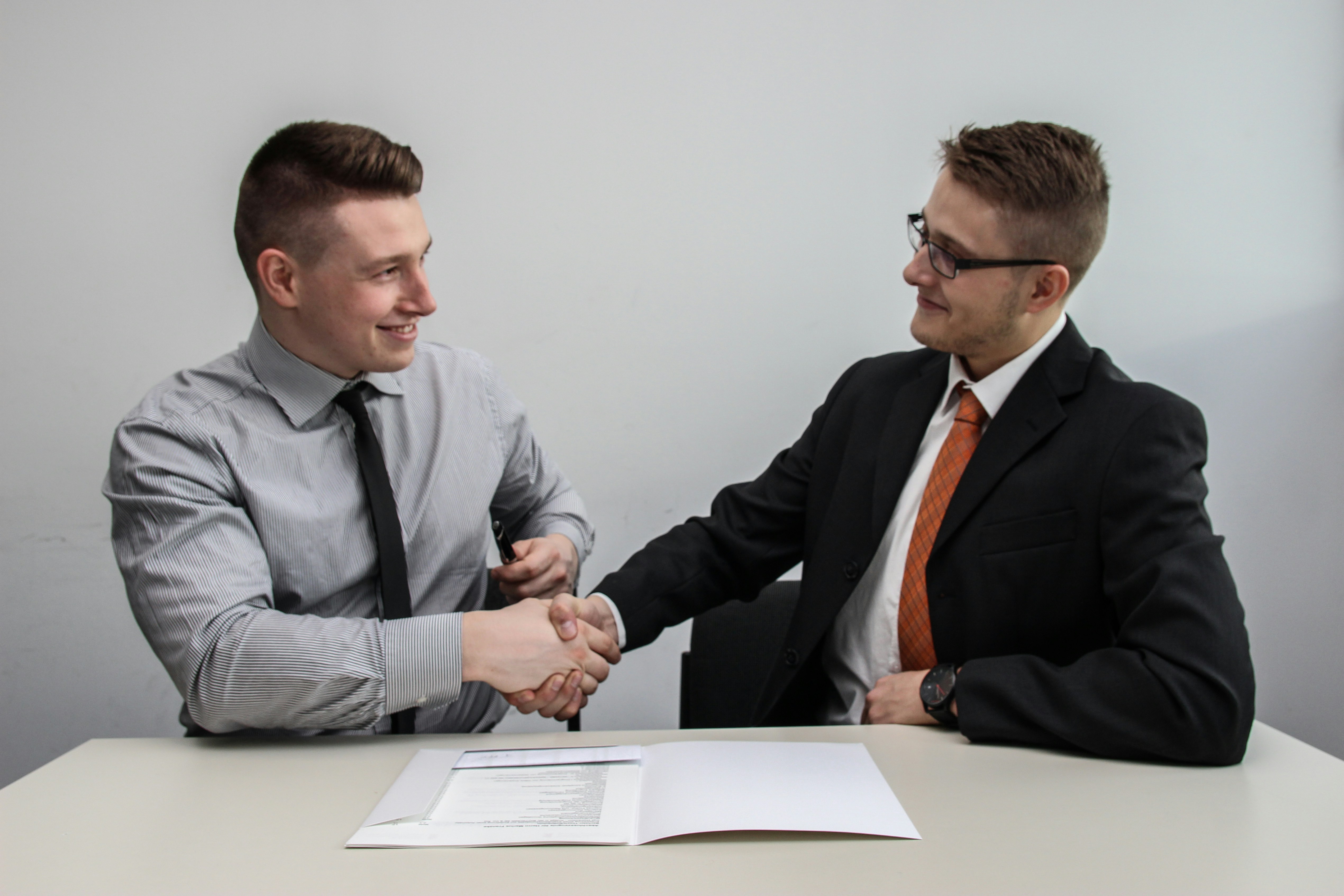A case study visual on successful resume screening strategies used by hiring managers.